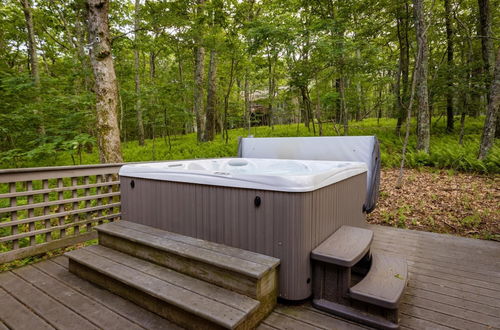 Photo 1 - Ski-in out Mountain Home-jacuzzi Sauna Wintergreen