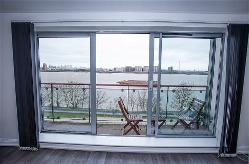 Foto 32 - Remarkable 2-bed Apartment With Sea View