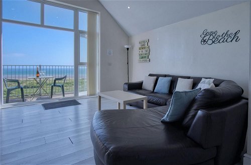 Photo 10 - Campbell - 2 Bedroom Apartment - Pendine