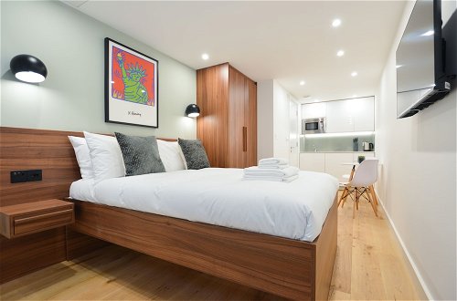 Photo 6 - Shepherds Bush Green Serviced Apartments by Concept Apartments