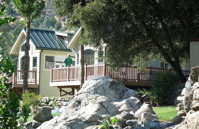 Strawhouse Resorts - Photo 42