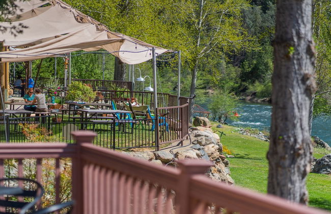 Strawhouse Resorts - Photo 38