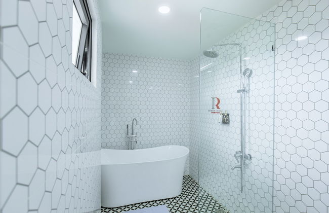 ROBIN HOTEL - Photo 50