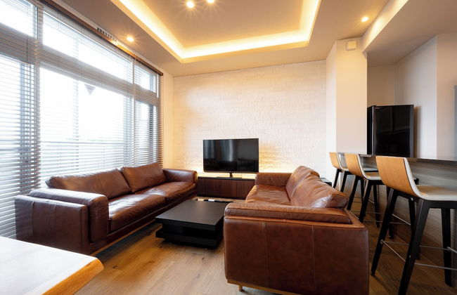 Minn Chitose - Photo 32