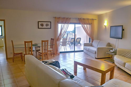 Photo 10 - Estrela da Luz 1 Bedroom apt Pool and sea Views