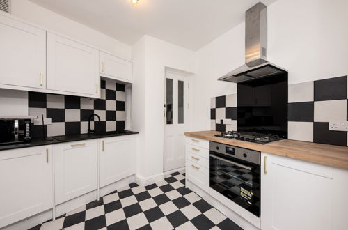 Photo 11 - Chic 1 Bed Flat Zone 2 Hampstead Swiss Cottage