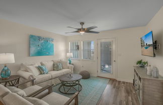 Photo 3 - Jubilee Landing Condo in Heart of Orange Beach