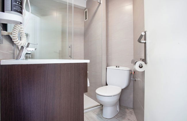 Sand Beach Apartments - Photo 19