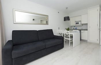 Sand Beach Apartments - Photo 16