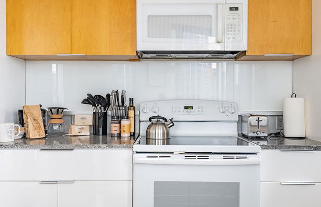 Sophari Bellevue Tower Apts - Photo 34