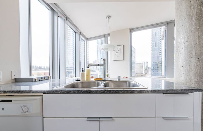 Sophari Bellevue Tower Apts - Photo 33