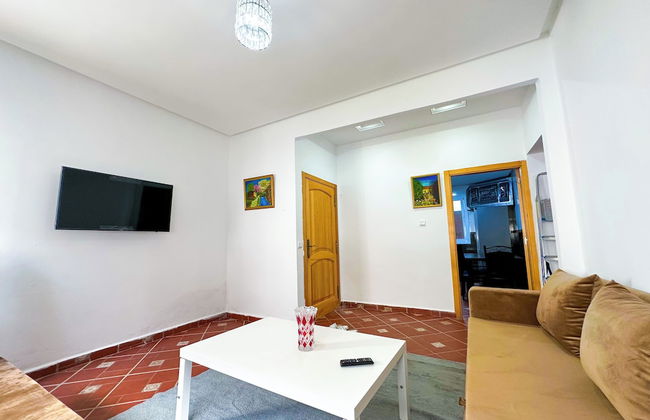 Apartment with pool direct access to sea - Photo 12