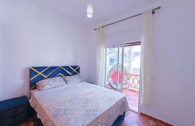 Apartment with pool direct access to sea - Photo 6