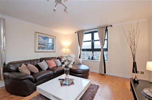 Photo 14 - Great City Centre Apartment in Aberdeen, Scotland