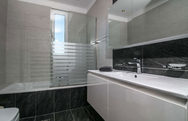 Luxury Villa Near Sea in Kalithies with Hot Tub - Foto 9