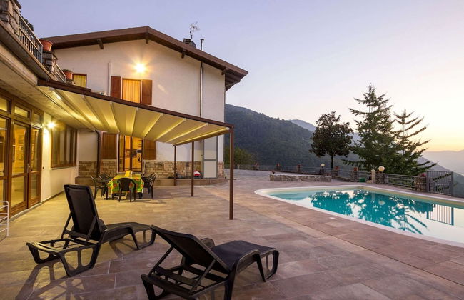 Lakeside Mansion With Pool - Foto 37