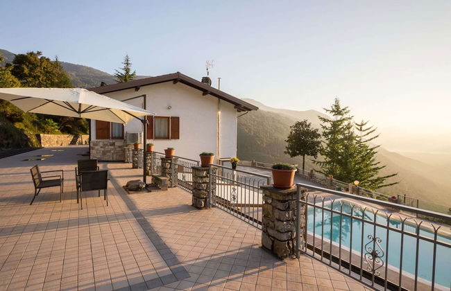 Lakeside Mansion With Pool - Foto 20