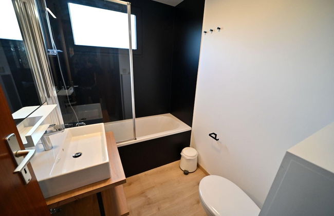 Holiday Home in Somme-leuze With Private Garden - Foto 12