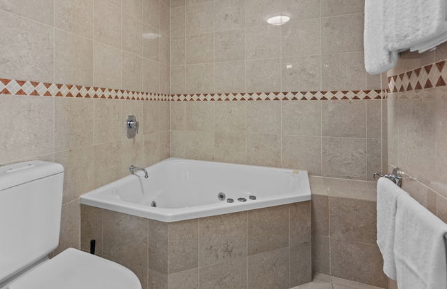 The Oasis Apartments - Photo 32
