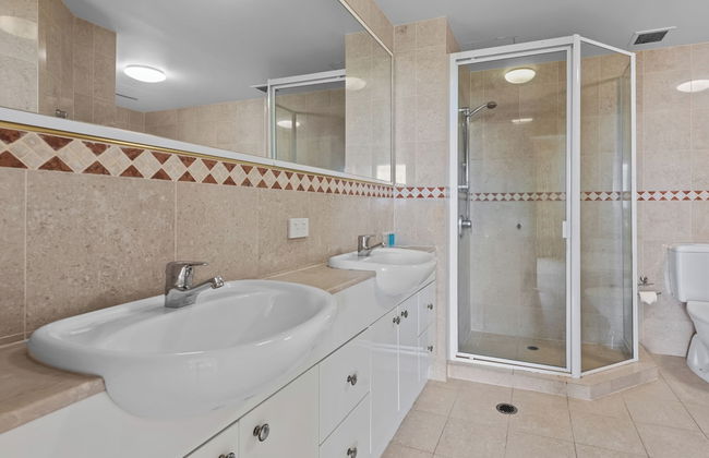 The Oasis Apartments - Photo 31