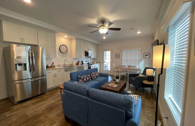 NEW 3bed 2bath With Creek and Open Spaces - Foto 3