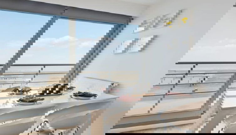 Foto 1 - Apartment With Frontal sea View in Knokke