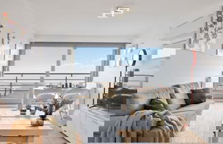 Foto 2 - Apartment With Frontal sea View in Knokke