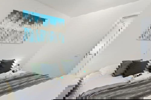Foto 4 - Apartment With Frontal sea View in Knokke