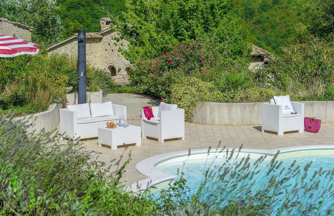 Beautiful Villa in Belforte All'isauro With Swimming Pool - Foto 56