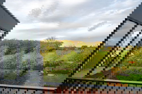 Photo 20 - Beautiful Penthouse With Stunning Views