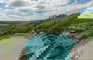 Foto 1 - Castle in Spa With Lake View & Heated Pool