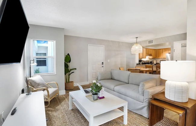 Dharma Home Suites Dania Beach at Sheridan Ocean Club - Foto 21