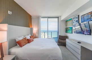 Foto 3 - Oceanfront Luxe: Beach Condo