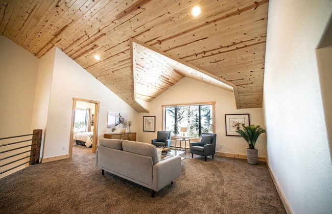 Missing Link Chalet at Terry Peak - Photo 19