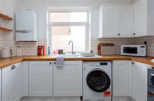 Foto 17 - Spacious & Cosy 2 bed Flat With Terrace & Parking