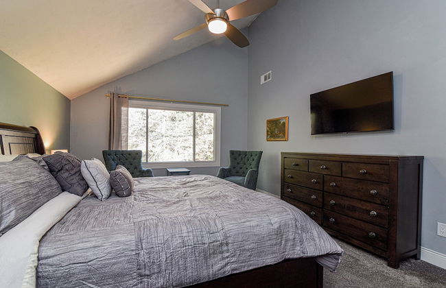 Kingdom on Knollwood - Photo 6