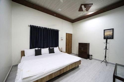 Photo 2 - Coast house private villa Mandwa Alibaug