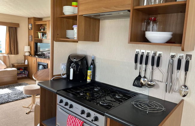 Super 3 Bedroom Pet Friendly Caravan With Decking - Foto 6