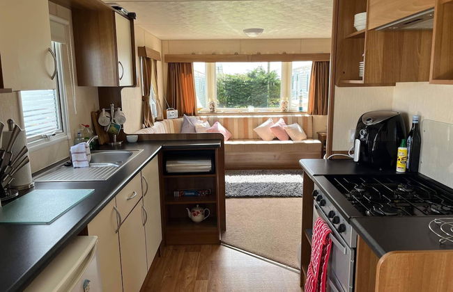 Super 3 Bedroom Pet Friendly Caravan With Decking - Foto 5
