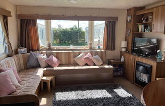 Foto 1 - Super 3 Bedroom Pet Friendly Caravan With Decking