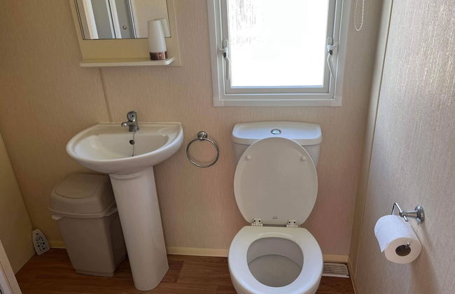 Super 3 Bedroom Pet Friendly Caravan With Decking - Foto 10