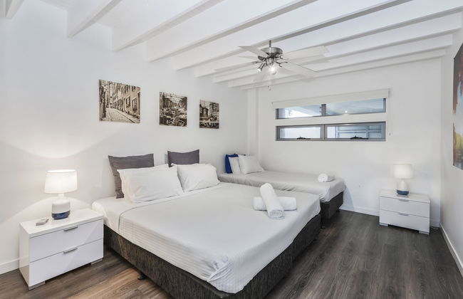 Essence House - 4 Bedroom Holiday Home - Foto 1