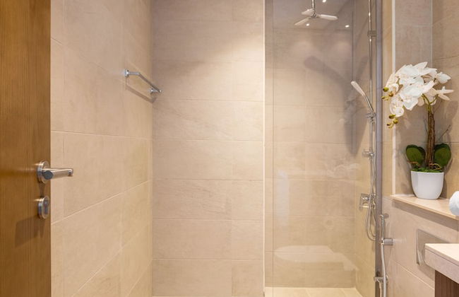 Ultra Luxury Palm - Mina Azizi Beachfront - Private Beach and Pool - Foto 58