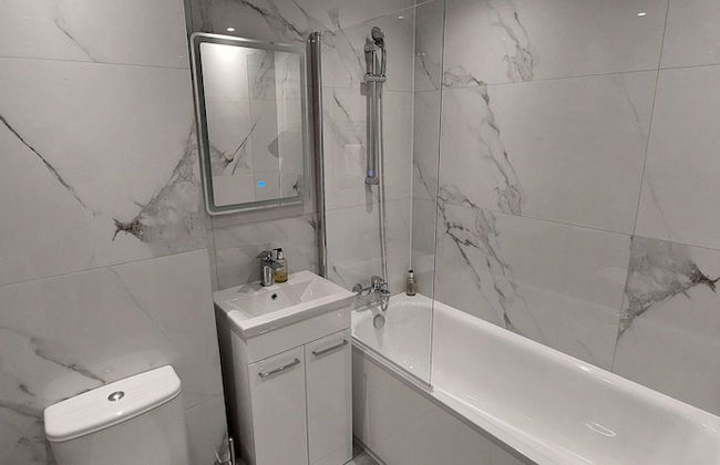 Modern 2 Bedroom Apartments - Camberley - Foto 32