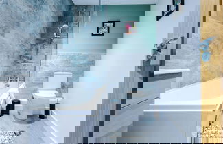 Photo 26 - One-bedroom by Media City UK by Belvilla