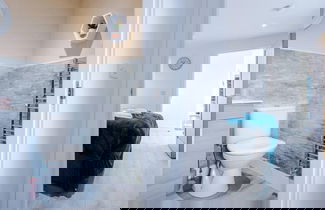 Photo 25 - One-bedroom by Media City UK by Belvilla