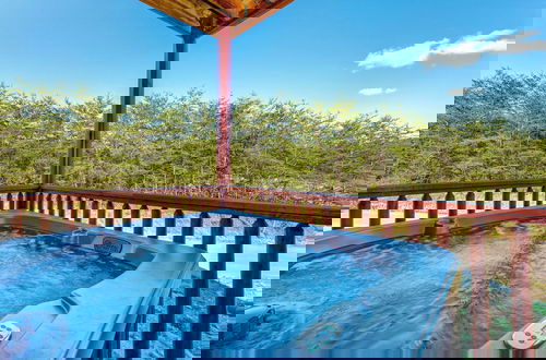 Foto 32 - Serenity Mountain Pool Lodge