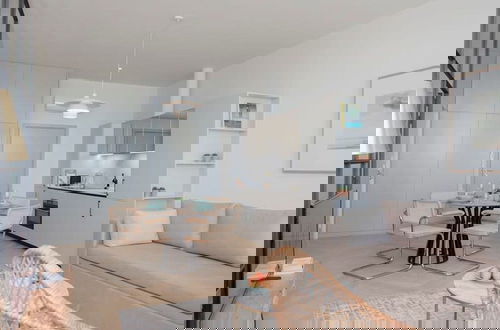 Foto 5 - Liiiving in Porto Luxury Beachfront Apartment III