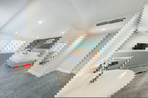 Foto 39 - Neom Town Residence