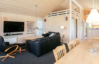 Foto 1 - 8 Person Holiday Home in Otterup